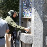 Le mercure est monté jusqu'à 40 degrés Celsius à Téhéran lundi. KEYSTONE/EPA/ABEDIN TAHERKENREH
